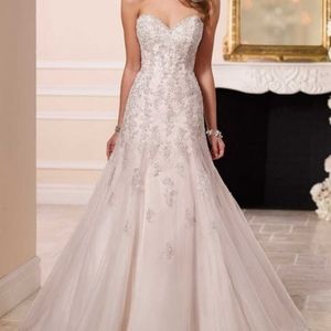 Stella York 6150 Wedding Dress-strapless, size 16, never worn
